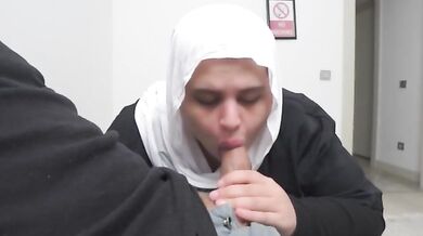 مصرية في عيادة  تقول عايزة زبرك