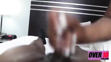 علّمني طريقة صحيحة لي مص القضيب